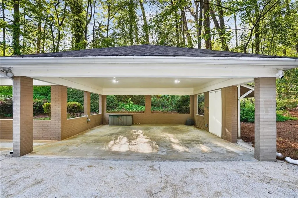 1190 W Wesley Road Nw, Atlanta, Georgia 30327, 5 Bedrooms Bedrooms, 0 ,4 BathroomsBathrooms,Land,For Sale,1190 W Wesley Road Nw,7753415