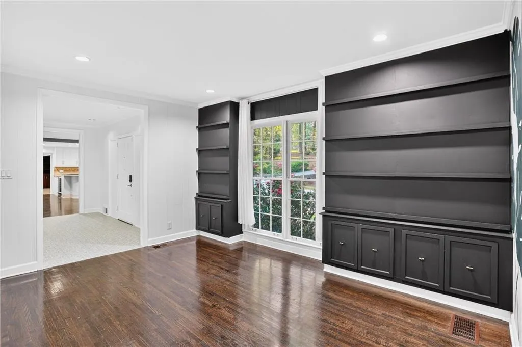 1190 W Wesley Road Nw, Atlanta, Georgia 30327, 5 Bedrooms Bedrooms, 0 ,4 BathroomsBathrooms,Land,For Sale,1190 W Wesley Road Nw,7753415