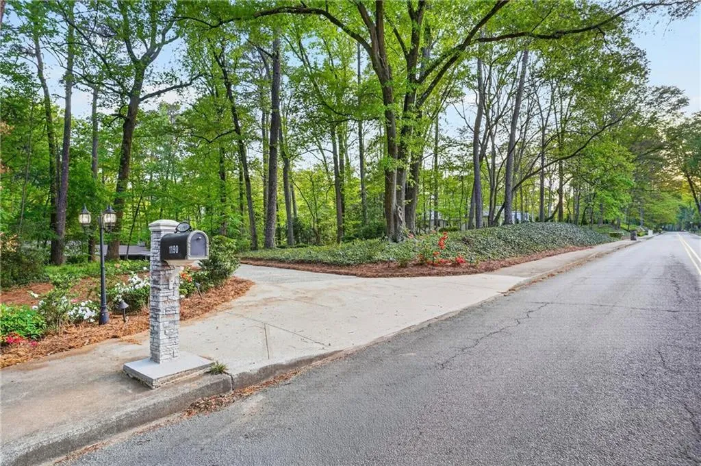 1190 W Wesley Road Nw, Atlanta, Georgia 30327, 5 Bedrooms Bedrooms, 0 ,4 BathroomsBathrooms,Land,For Sale,1190 W Wesley Road Nw,7753415