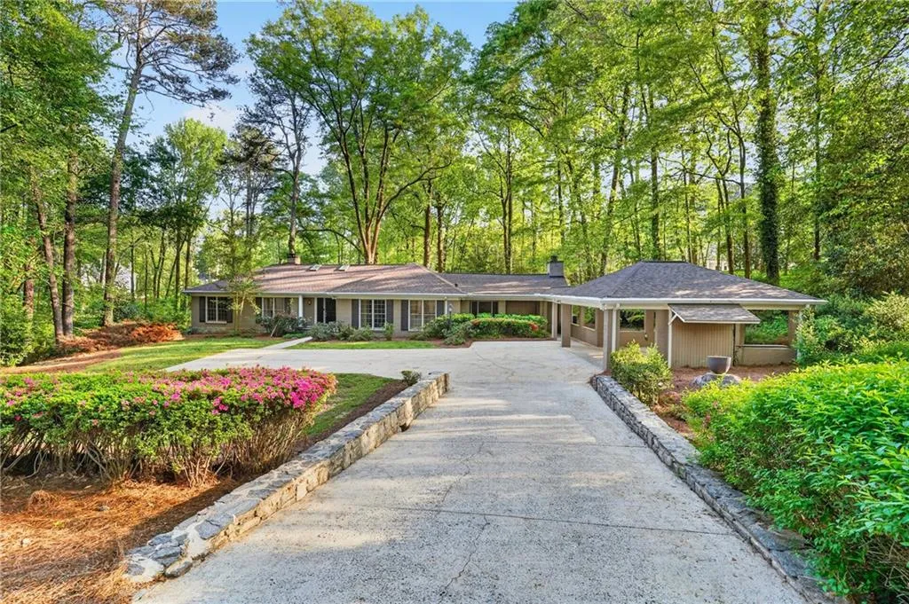 1190 W Wesley Road Nw, Atlanta, Georgia 30327, 5 Bedrooms Bedrooms, 0 ,4 BathroomsBathrooms,Land,For Sale,1190 W Wesley Road Nw,7753415