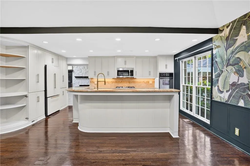 1190 W Wesley Road Nw, Atlanta, Georgia 30327, 5 Bedrooms Bedrooms, 0 ,4 BathroomsBathrooms,Land,For Sale,1190 W Wesley Road Nw,7753415