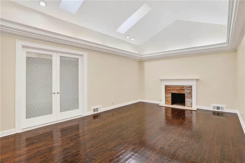 1190 W Wesley Road Nw, Atlanta, Georgia 30327, 5 Bedrooms Bedrooms, 0 ,4 BathroomsBathrooms,Land,For Sale,1190 W Wesley Road Nw,7753415
