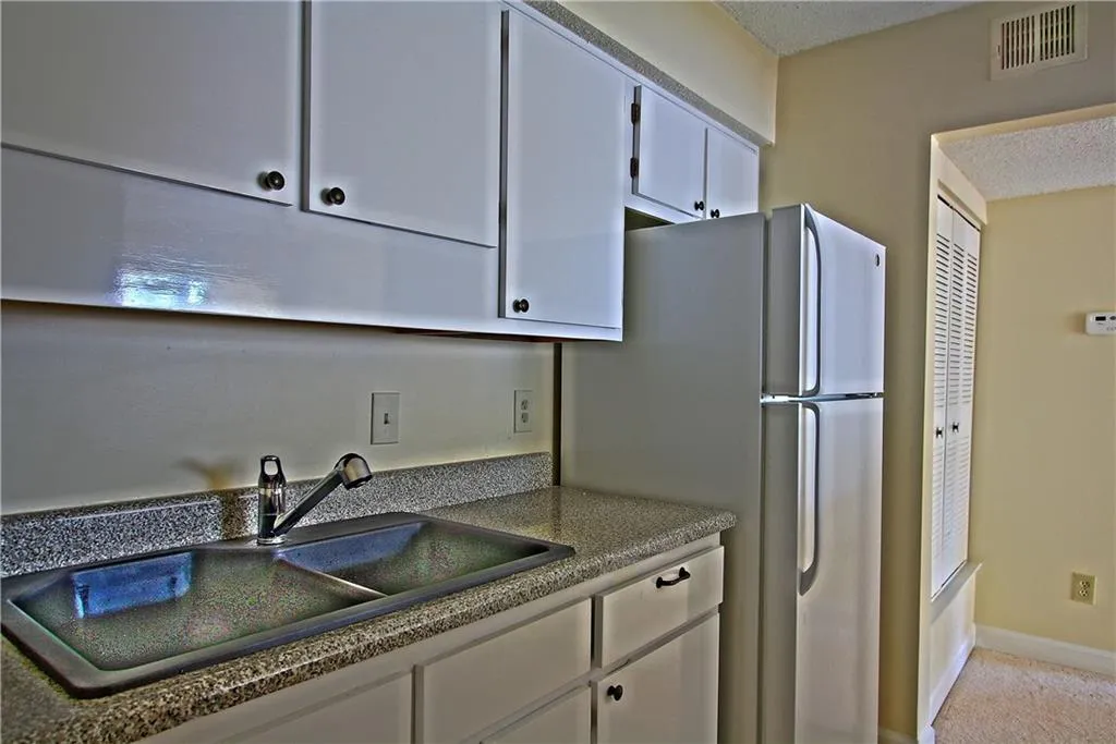 1403 Wingate Way, Sandy Springs, Georgia 30350, 1 Bedroom Bedrooms, ,1 BathroomBathrooms,Residential,Sold,1403 Wingate Way,5959373