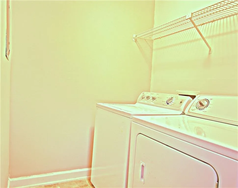 1403 Wingate Way, Sandy Springs, Georgia 30350, 1 Bedroom Bedrooms, ,1 BathroomBathrooms,Residential,Sold,1403 Wingate Way,5959373