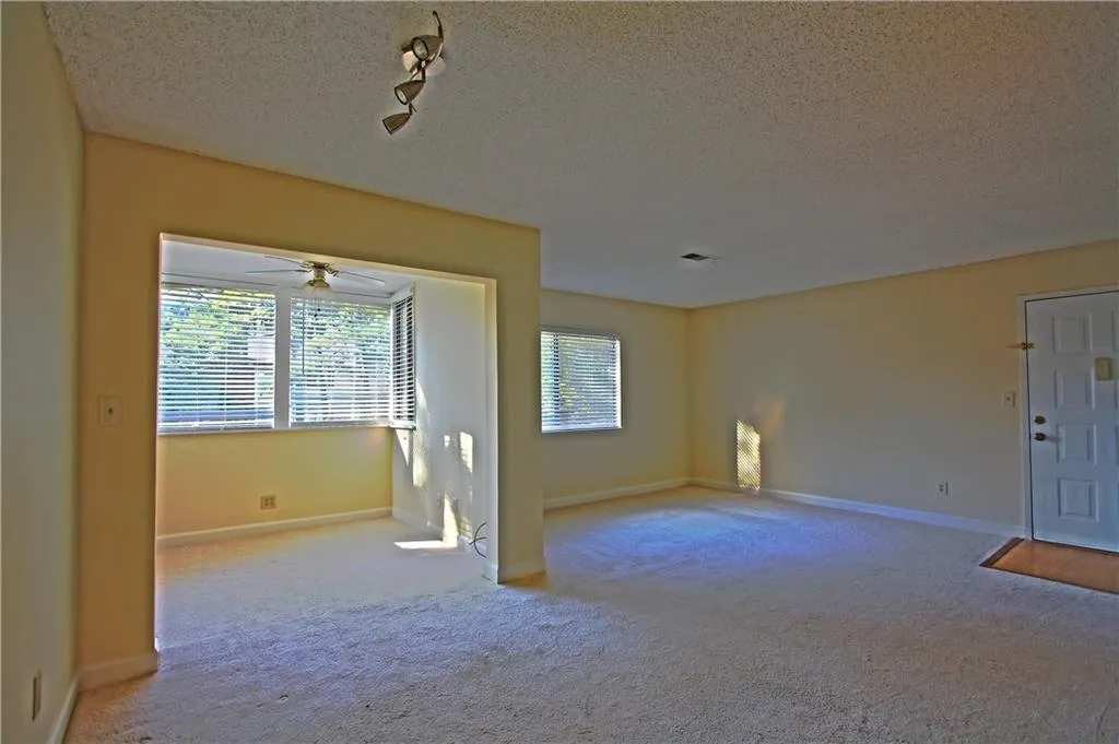 1403 Wingate Way, Sandy Springs, Georgia 30350, 1 Bedroom Bedrooms, ,1 BathroomBathrooms,Residential,Sold,1403 Wingate Way,5959373