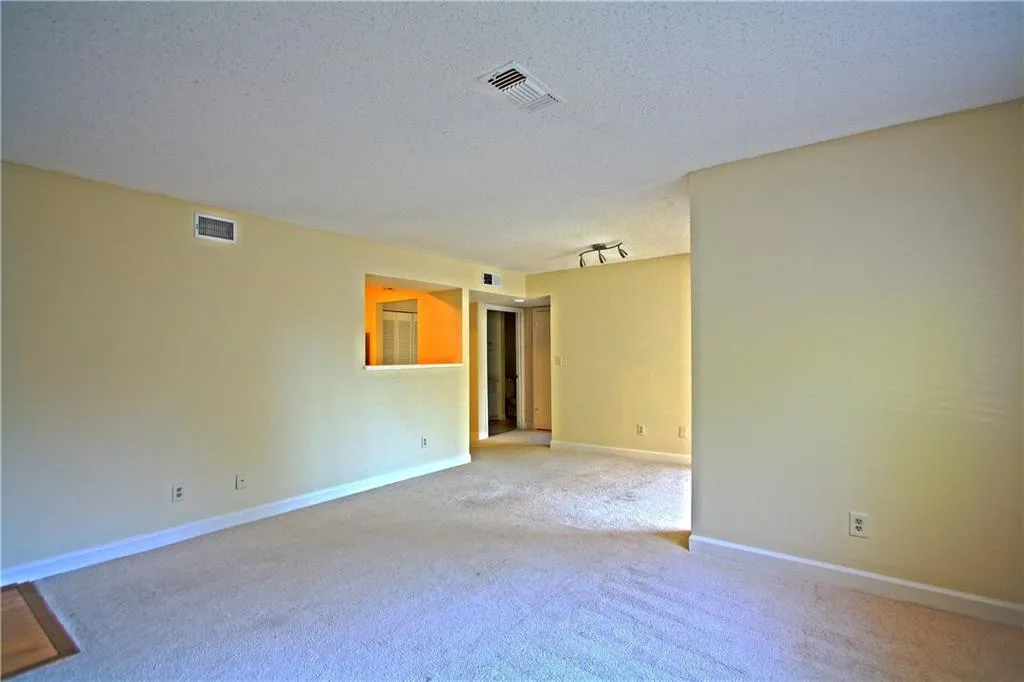 1403 Wingate Way, Sandy Springs, Georgia 30350, 1 Bedroom Bedrooms, ,1 BathroomBathrooms,Residential,Sold,1403 Wingate Way,5959373