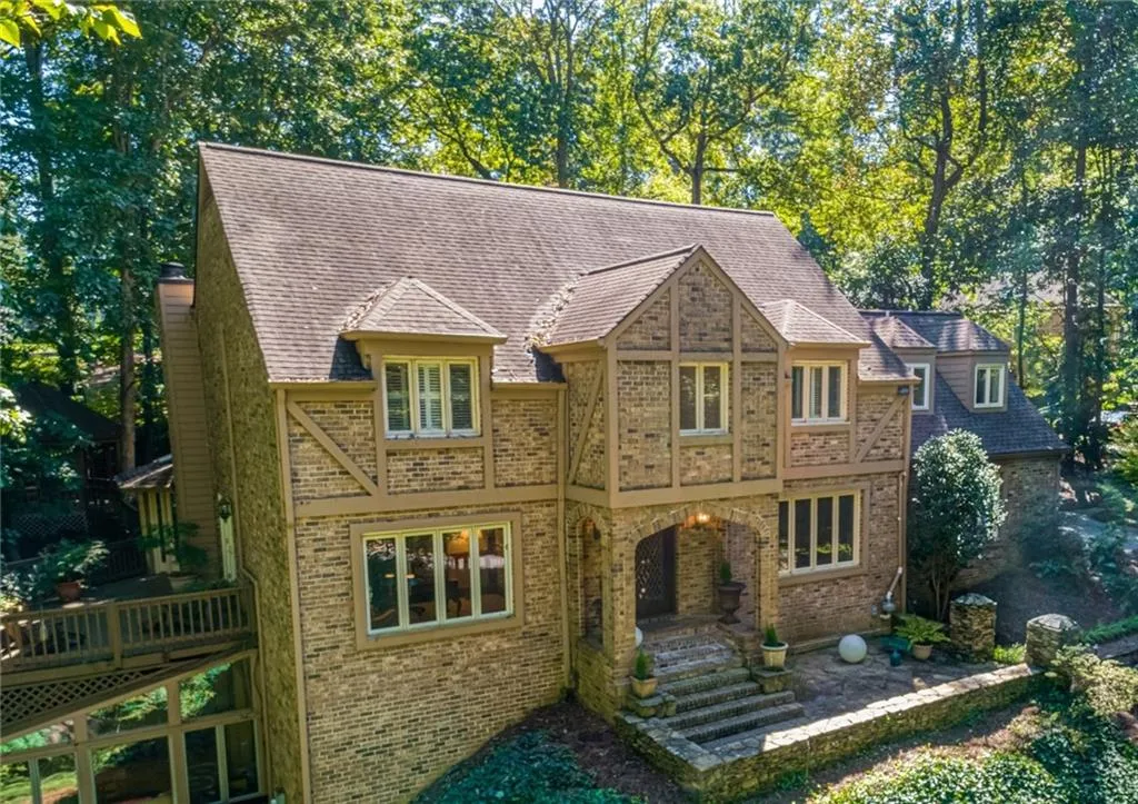 430 Huntcliff Green, Sandy Springs, Georgia 30350, 4 Bedrooms Bedrooms, ,4 BathroomsBathrooms,Residential,Sold,430 Huntcliff Green,6791309