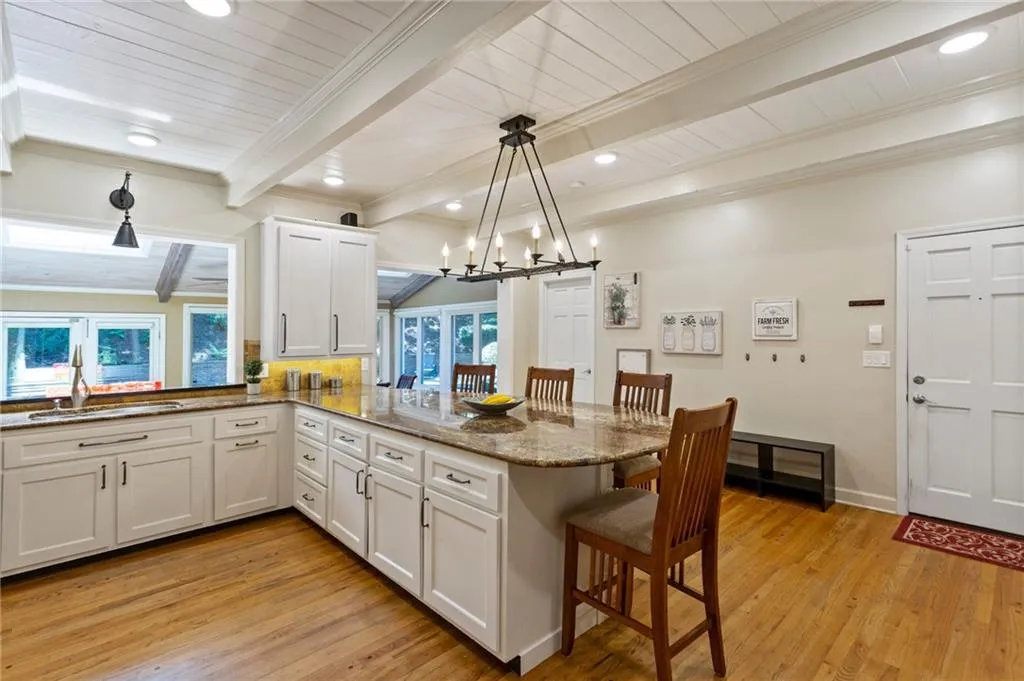430 Huntcliff Green, Sandy Springs, Georgia 30350, 4 Bedrooms Bedrooms, ,4 BathroomsBathrooms,Residential,Sold,430 Huntcliff Green,6791309