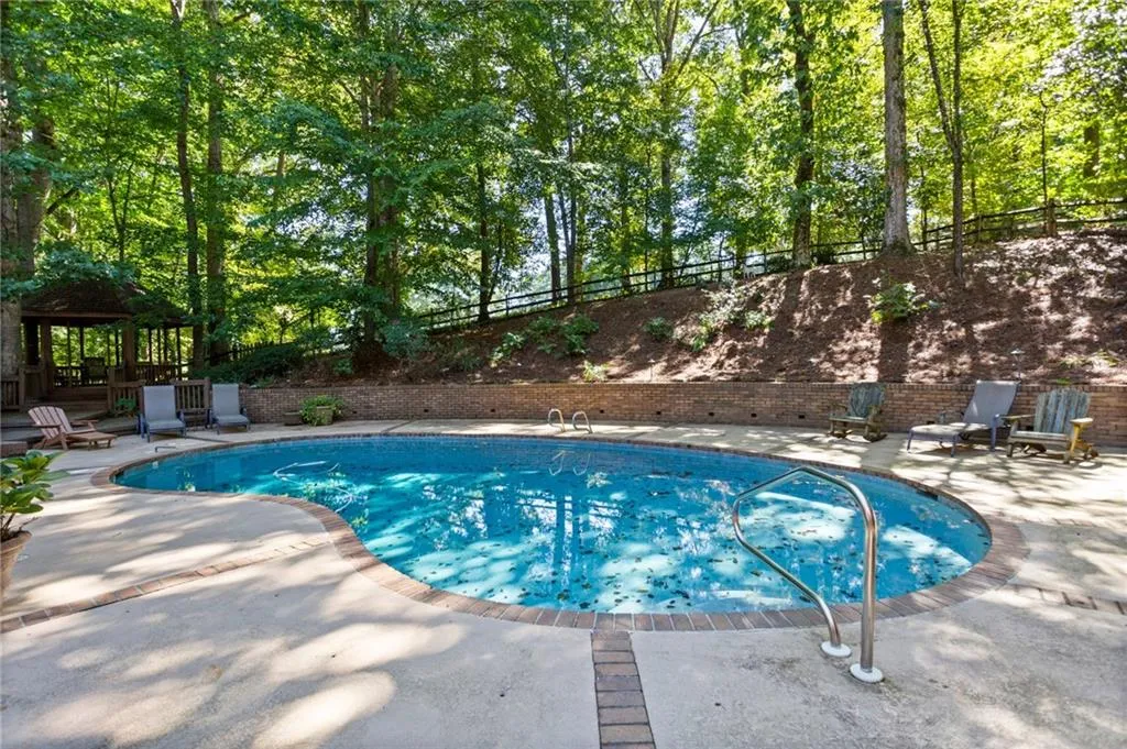 430 Huntcliff Green, Sandy Springs, Georgia 30350, 4 Bedrooms Bedrooms, ,4 BathroomsBathrooms,Residential,Sold,430 Huntcliff Green,6791309