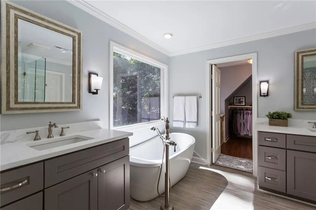 430 Huntcliff Green, Sandy Springs, Georgia 30350, 4 Bedrooms Bedrooms, ,4 BathroomsBathrooms,Residential,Sold,430 Huntcliff Green,6791309