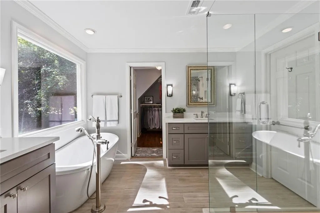 430 Huntcliff Green, Sandy Springs, Georgia 30350, 4 Bedrooms Bedrooms, ,4 BathroomsBathrooms,Residential,Sold,430 Huntcliff Green,6791309