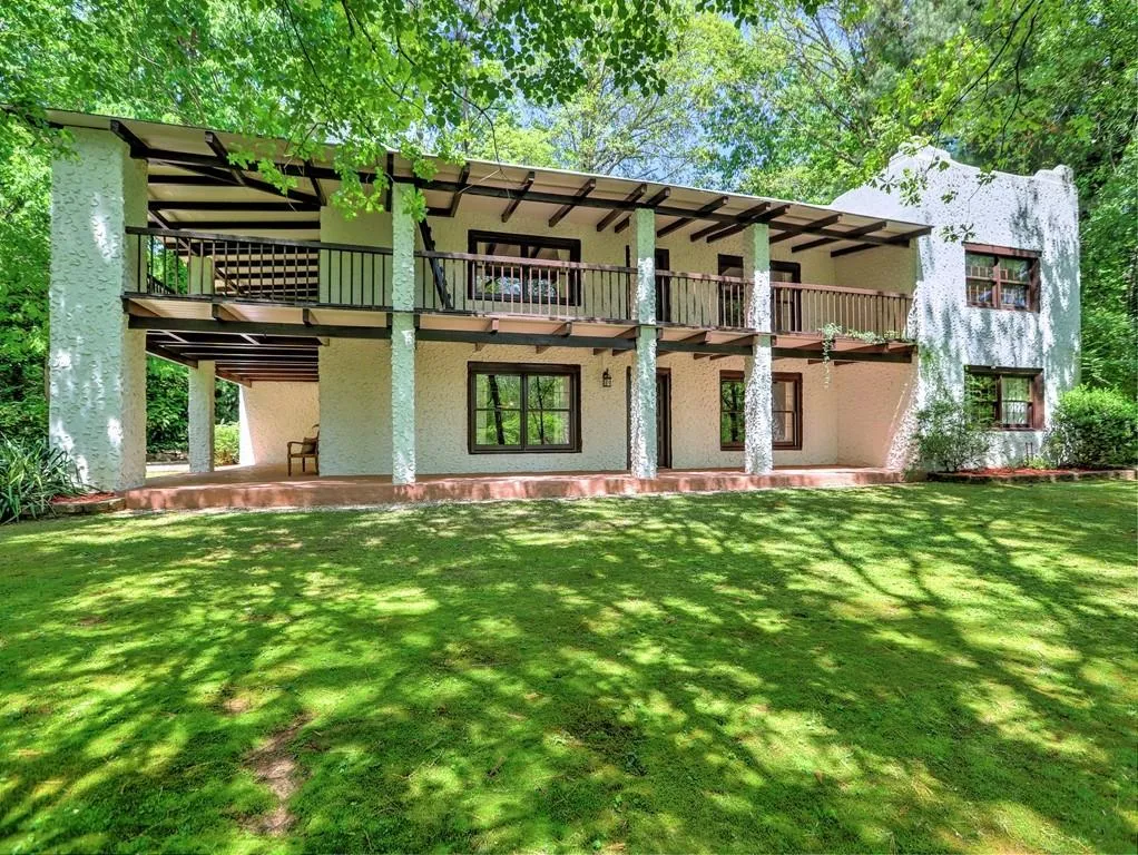 266 Dartmoor Circle, Sandy Springs, Georgia 30328, 4 Bedrooms Bedrooms, ,3 BathroomsBathrooms,Residential,Sold,266 Dartmoor Circle,7039403