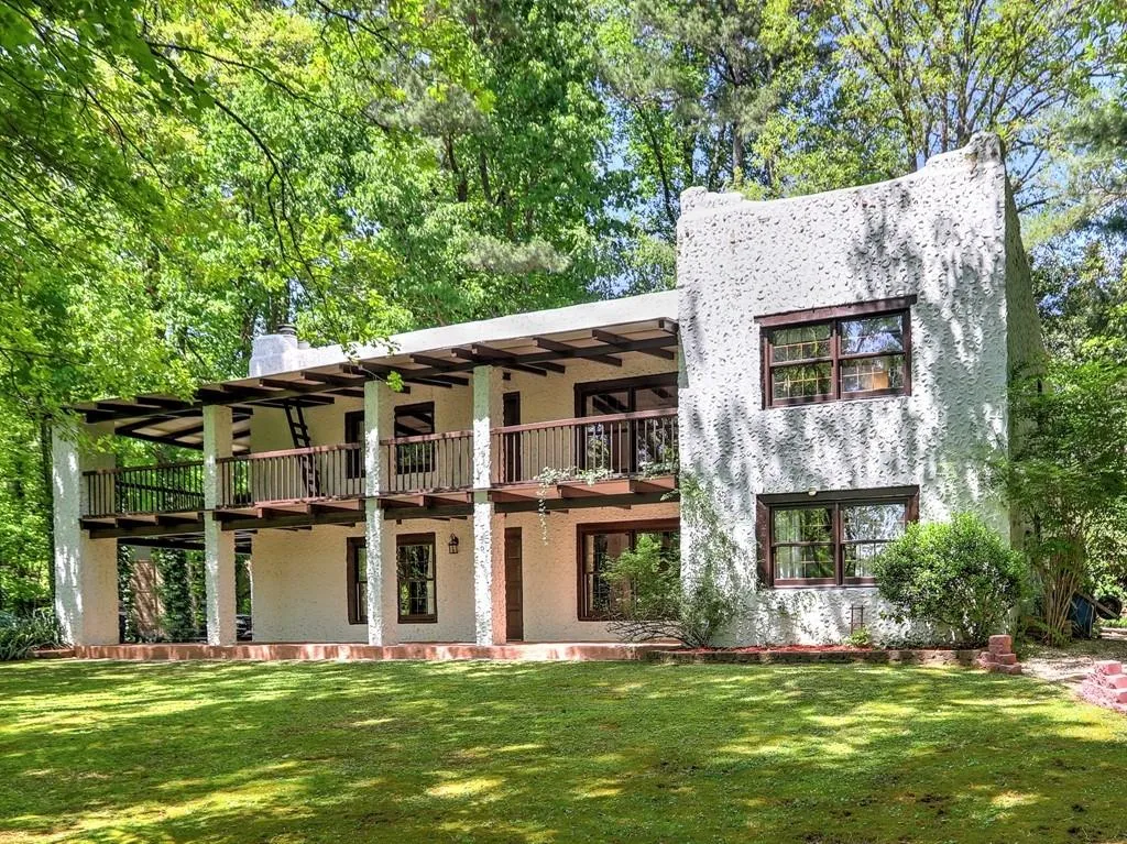 266 Dartmoor Circle, Sandy Springs, Georgia 30328, 4 Bedrooms Bedrooms, ,3 BathroomsBathrooms,Residential,Sold,266 Dartmoor Circle,7039403