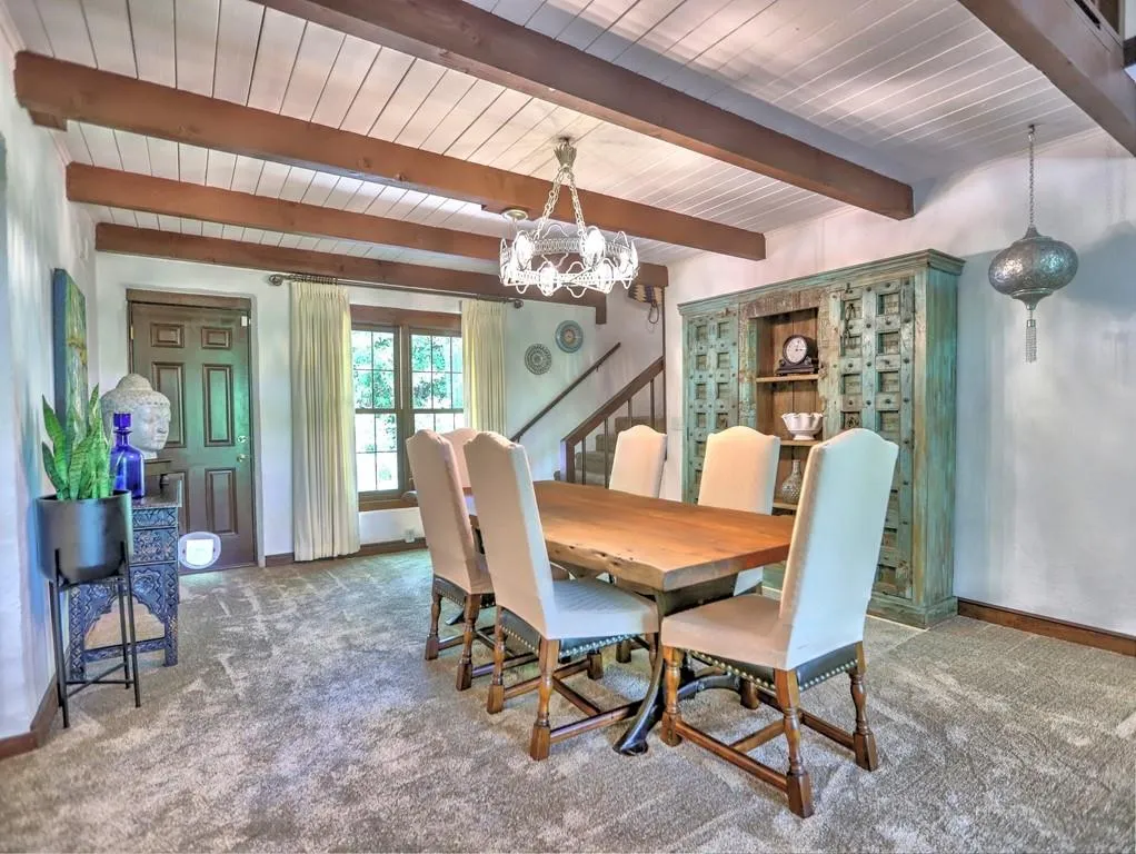 266 Dartmoor Circle, Sandy Springs, Georgia 30328, 4 Bedrooms Bedrooms, ,3 BathroomsBathrooms,Residential,Sold,266 Dartmoor Circle,7039403