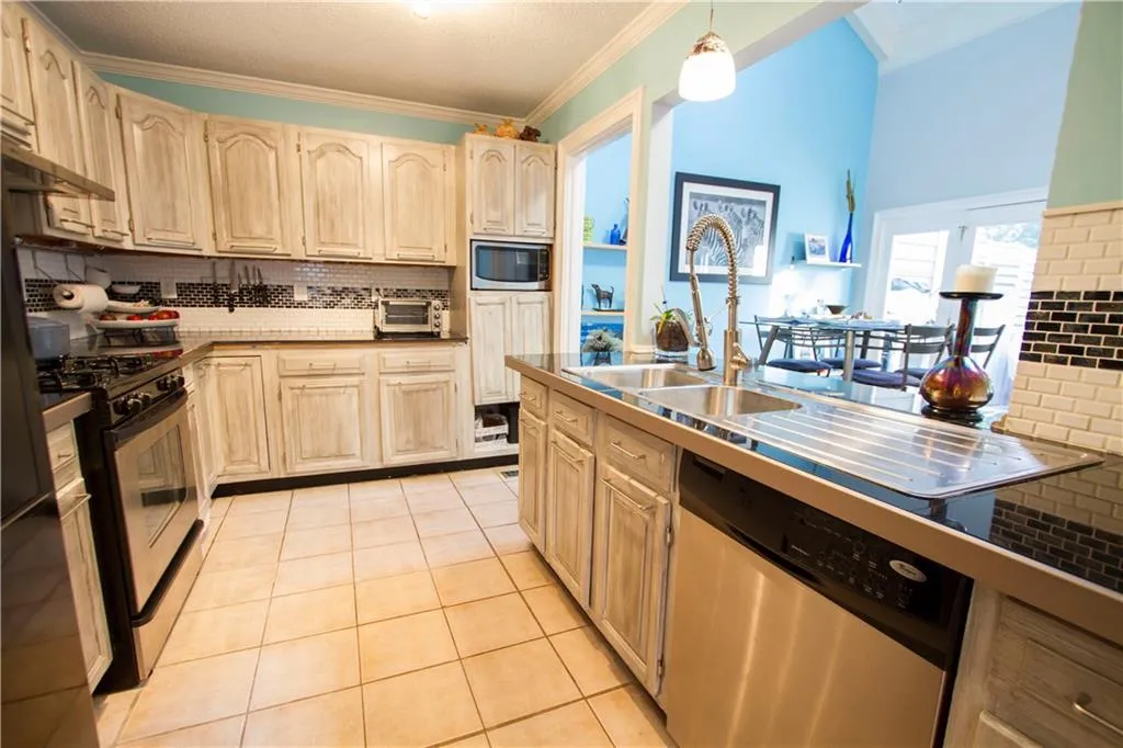 430 Brantley Road, Atlanta, Georgia 30350, 4 Bedrooms Bedrooms, ,3 BathroomsBathrooms,Residential,Sold,430 Brantley Road,5732252