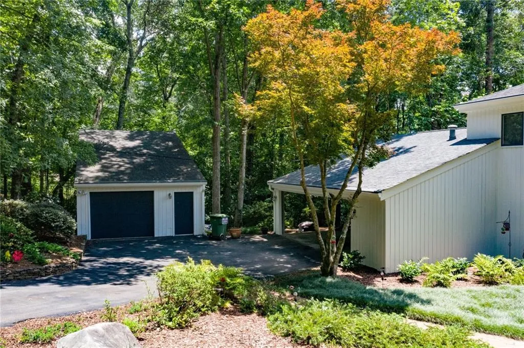 1650 Chevron Way, Sandy Springs, Georgia 30350, 4 Bedrooms Bedrooms, ,3 BathroomsBathrooms,Residential,Sold,1650 Chevron Way,6735952