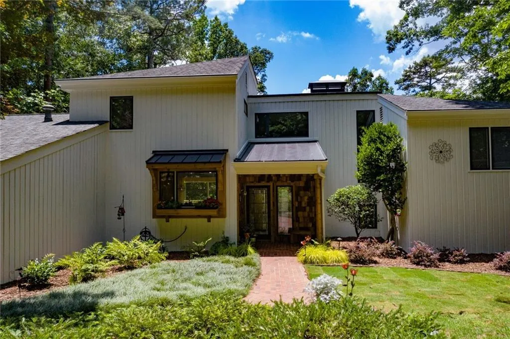 1650 Chevron Way, Sandy Springs, Georgia 30350, 4 Bedrooms Bedrooms, ,3 BathroomsBathrooms,Residential,Sold,1650 Chevron Way,6735952