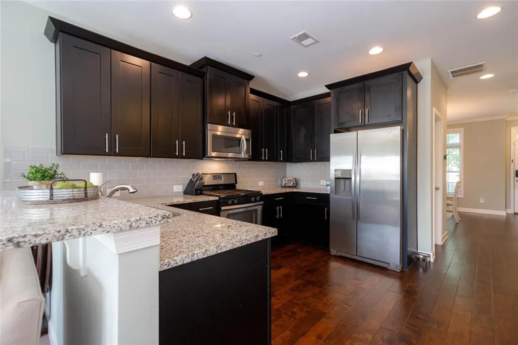 7600 Stoneridge Drive, Atlanta, Georgia 30328, 3 Bedrooms Bedrooms, ,3 BathroomsBathrooms,Residential,Sold,7600 Stoneridge Drive,7243430