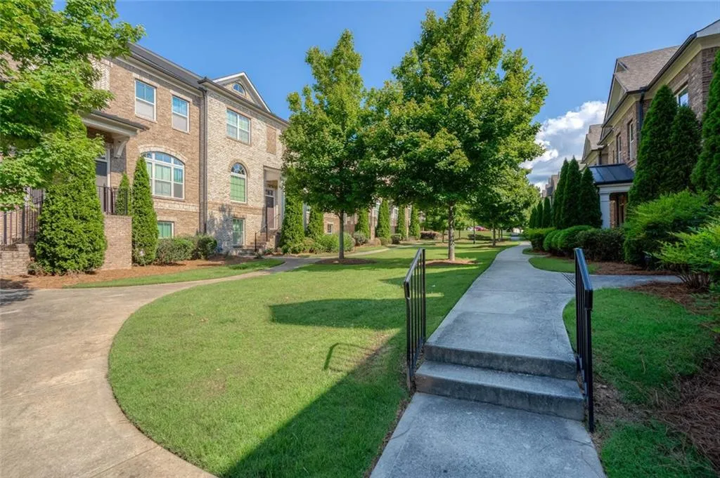 7600 Stoneridge Drive, Atlanta, Georgia 30328, 3 Bedrooms Bedrooms, ,3 BathroomsBathrooms,Residential,Sold,7600 Stoneridge Drive,7243430