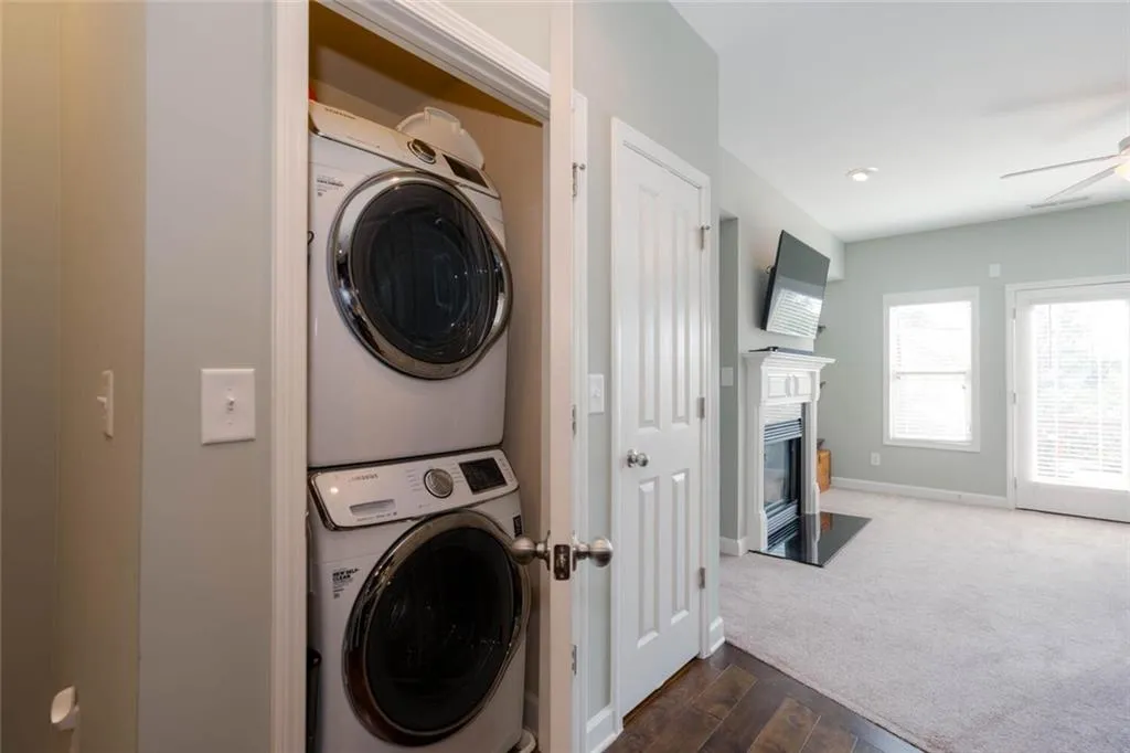 7600 Stoneridge Drive, Atlanta, Georgia 30328, 3 Bedrooms Bedrooms, ,3 BathroomsBathrooms,Residential,Sold,7600 Stoneridge Drive,7243430