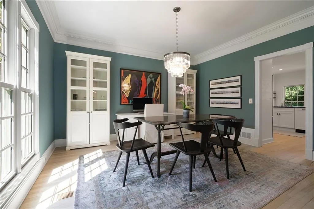 1533 Barrington Court Nw, Atlanta, Georgia 30327, 4 Bedrooms Bedrooms, ,3 BathroomsBathrooms,Residential,For Sale,1533 Barrington Court Nw,7615476