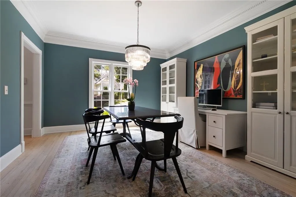 1533 Barrington Court Nw, Atlanta, Georgia 30327, 4 Bedrooms Bedrooms, ,3 BathroomsBathrooms,Residential,For Sale,1533 Barrington Court Nw,7615476