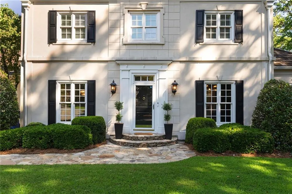 1533 Barrington Court Nw, Atlanta, Georgia 30327, 4 Bedrooms Bedrooms, ,3 BathroomsBathrooms,Residential,For Sale,1533 Barrington Court Nw,7615476