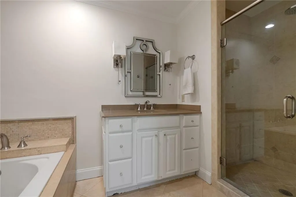 1533 Barrington Court Nw, Atlanta, Georgia 30327, 4 Bedrooms Bedrooms, ,3 BathroomsBathrooms,Residential,For Sale,1533 Barrington Court Nw,7615476
