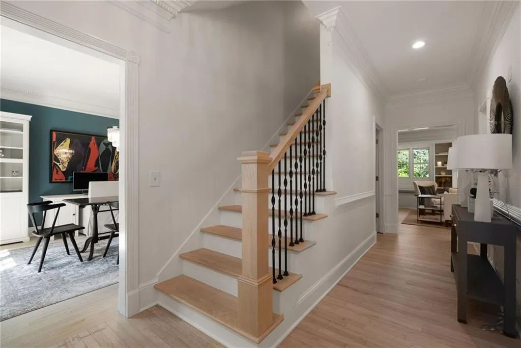 1533 Barrington Court Nw, Atlanta, Georgia 30327, 4 Bedrooms Bedrooms, ,3 BathroomsBathrooms,Residential,For Sale,1533 Barrington Court Nw,7615476