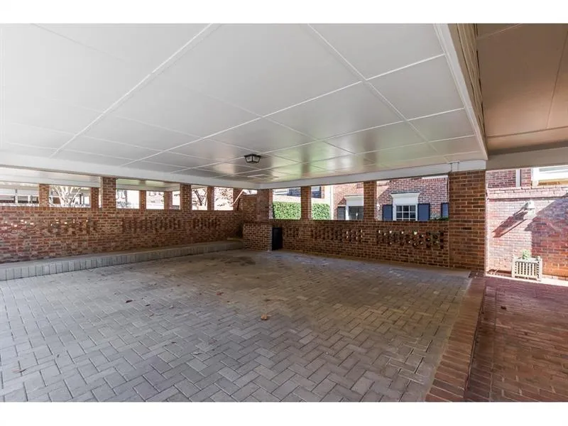 327 The Chace, Sandy Springs, Georgia 30328, 3 Bedrooms Bedrooms, ,2 BathroomsBathrooms,Residential,Sold,327 The Chace,6640690