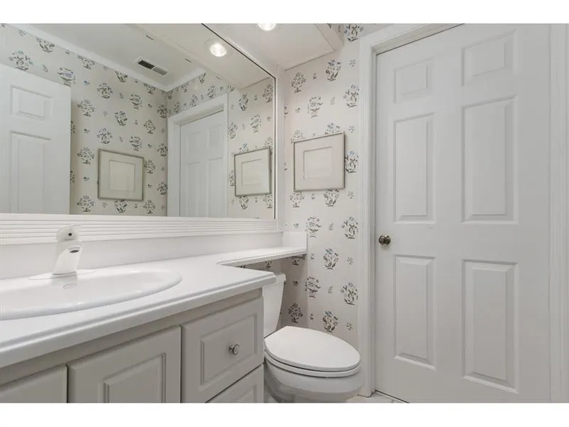 327 The Chace, Sandy Springs, Georgia 30328, 3 Bedrooms Bedrooms, ,2 BathroomsBathrooms,Residential,Sold,327 The Chace,6640690