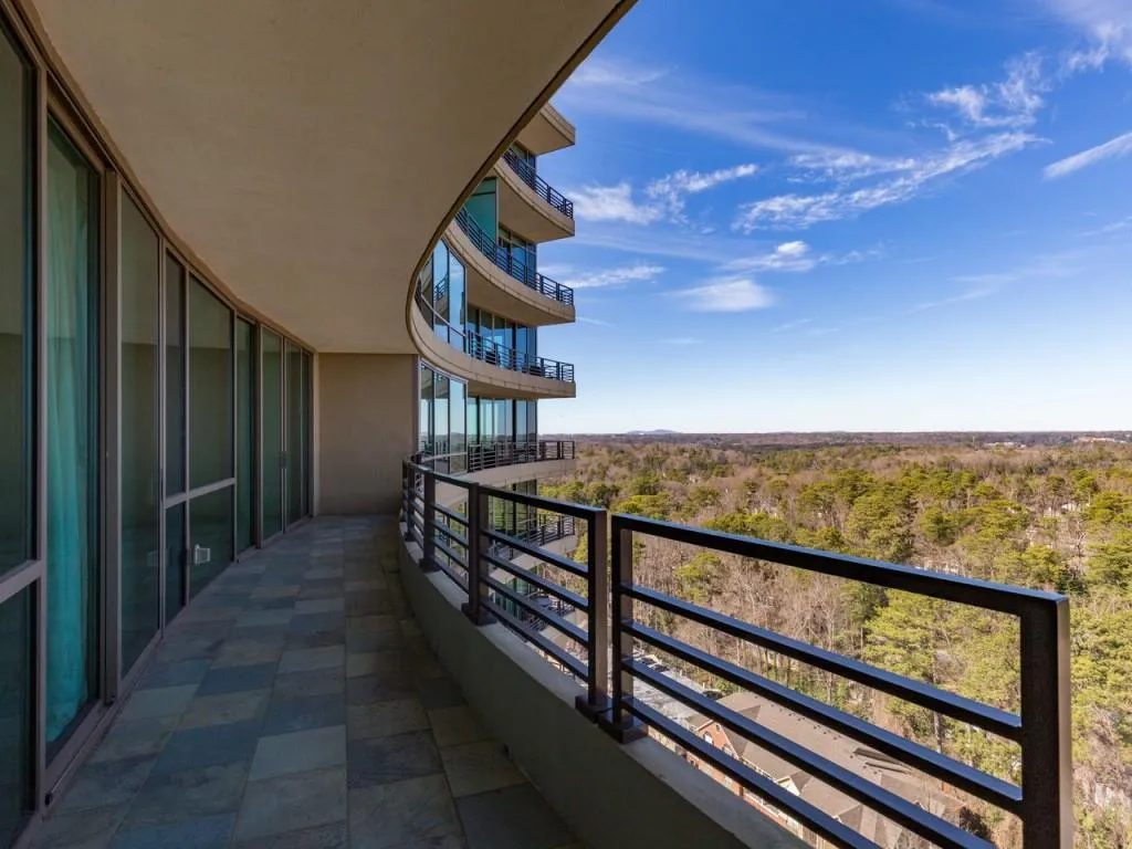 700 Park Regency Place Unit 2206, Atlanta, Georgia 30326, 2 Bedrooms Bedrooms, ,2 BathroomsBathrooms,Residential,Sold,700 Park Regency Place Unit 2206,5767129