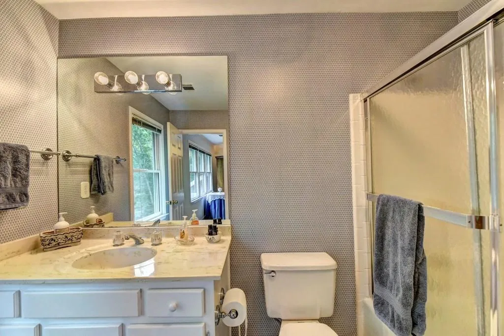 9580 Marsh Cove Court, Sandy Springs, Georgia 30350, 6 Bedrooms Bedrooms, ,5 BathroomsBathrooms,Residential,Sold,9580 Marsh Cove Court,6063741