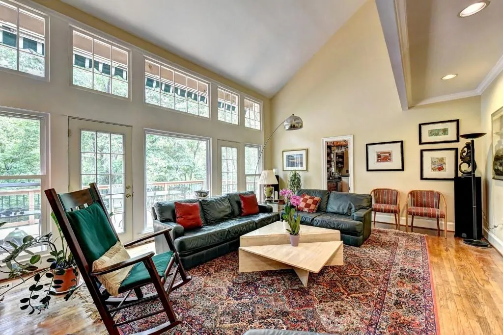 9580 Marsh Cove Court, Sandy Springs, Georgia 30350, 6 Bedrooms Bedrooms, ,5 BathroomsBathrooms,Residential,Sold,9580 Marsh Cove Court,6063741