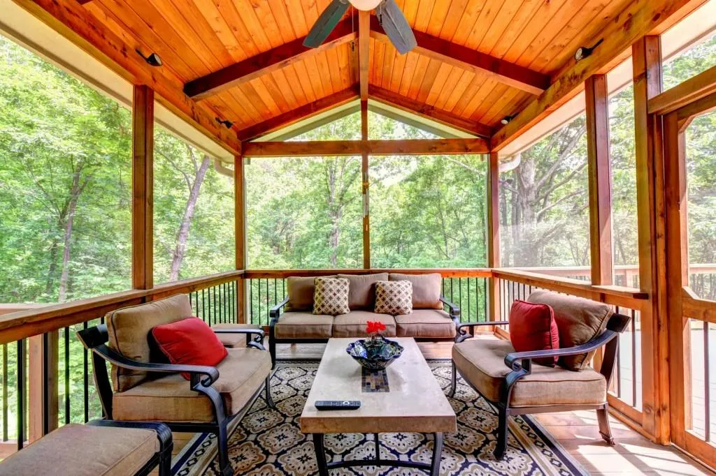 9580 Marsh Cove Court, Sandy Springs, Georgia 30350, 6 Bedrooms Bedrooms, ,5 BathroomsBathrooms,Residential,Sold,9580 Marsh Cove Court,6063741