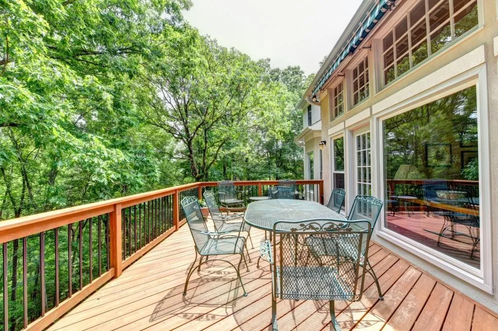 9580 Marsh Cove Court, Sandy Springs, Georgia 30350, 6 Bedrooms Bedrooms, ,5 BathroomsBathrooms,Residential,Sold,9580 Marsh Cove Court,6063741