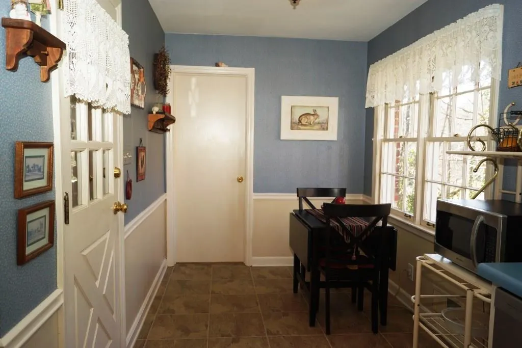 130 Finchley Court, Sandy Springs, Georgia 30328, 3 Bedrooms Bedrooms, ,2 BathroomsBathrooms,Residential,Sold,130 Finchley Court,5947829