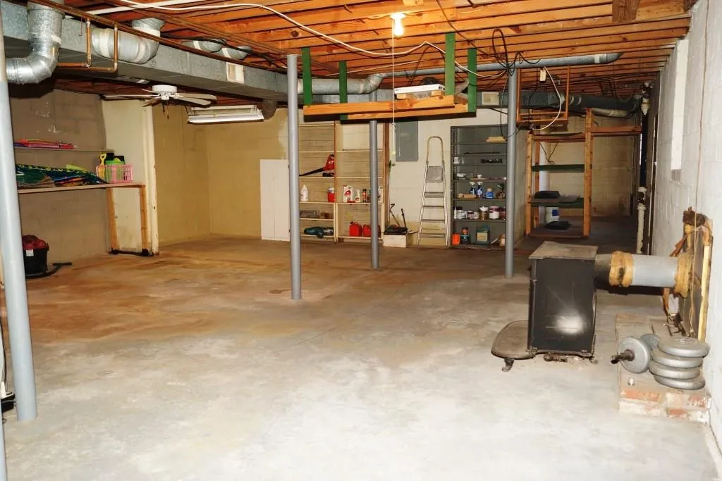 130 Finchley Court, Sandy Springs, Georgia 30328, 3 Bedrooms Bedrooms, ,2 BathroomsBathrooms,Residential,Sold,130 Finchley Court,5947829