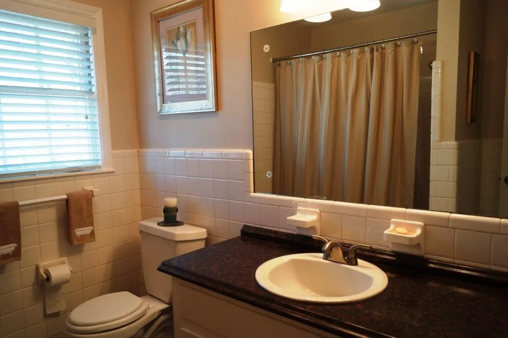 130 Finchley Court, Sandy Springs, Georgia 30328, 3 Bedrooms Bedrooms, ,2 BathroomsBathrooms,Residential,Sold,130 Finchley Court,5947829