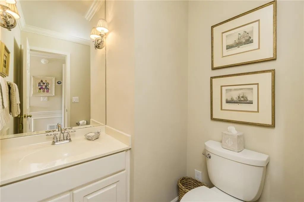 7710 Dunvegan Close, Sandy Springs, Georgia 30350, 4 Bedrooms Bedrooms, ,3 BathroomsBathrooms,Residential,Sold,7710 Dunvegan Close,7134185