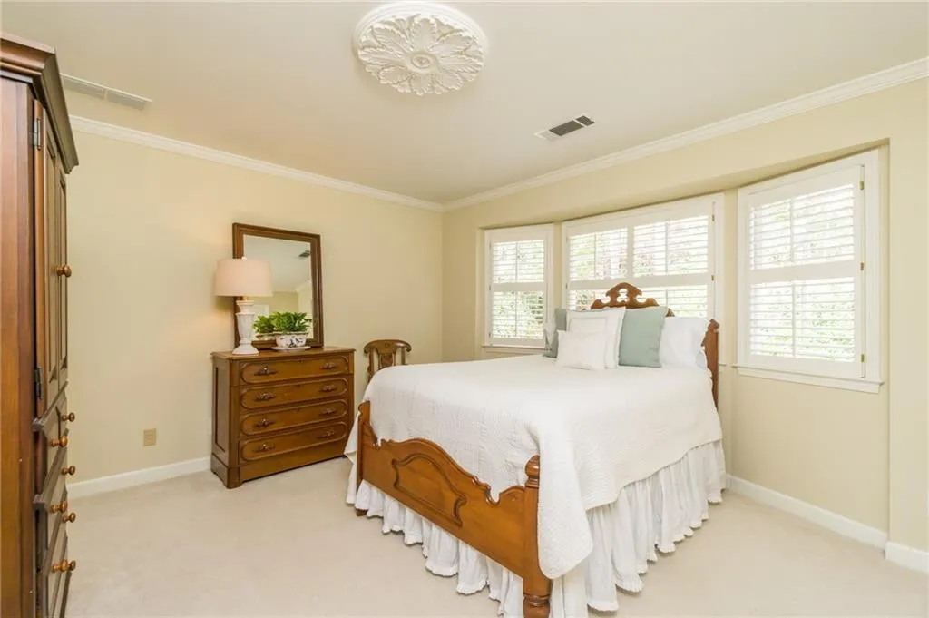 7710 Dunvegan Close, Sandy Springs, Georgia 30350, 4 Bedrooms Bedrooms, ,3 BathroomsBathrooms,Residential,Sold,7710 Dunvegan Close,7134185