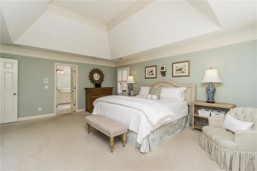 7710 Dunvegan Close, Sandy Springs, Georgia 30350, 4 Bedrooms Bedrooms, ,3 BathroomsBathrooms,Residential,Sold,7710 Dunvegan Close,7134185