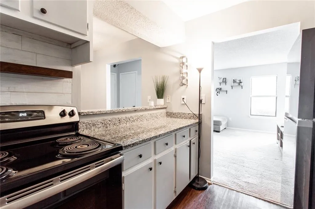 2209 Huntingdon Chase, Sandy Springs, Georgia 30350, 1 Bedroom Bedrooms, ,1 BathroomBathrooms,Residential,Sold,2209 Huntingdon Chase,7035298