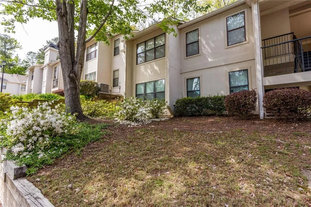 2209 Huntingdon Chase, Sandy Springs, Georgia 30350, 1 Bedroom Bedrooms, ,1 BathroomBathrooms,Residential,Sold,2209 Huntingdon Chase,7035298
