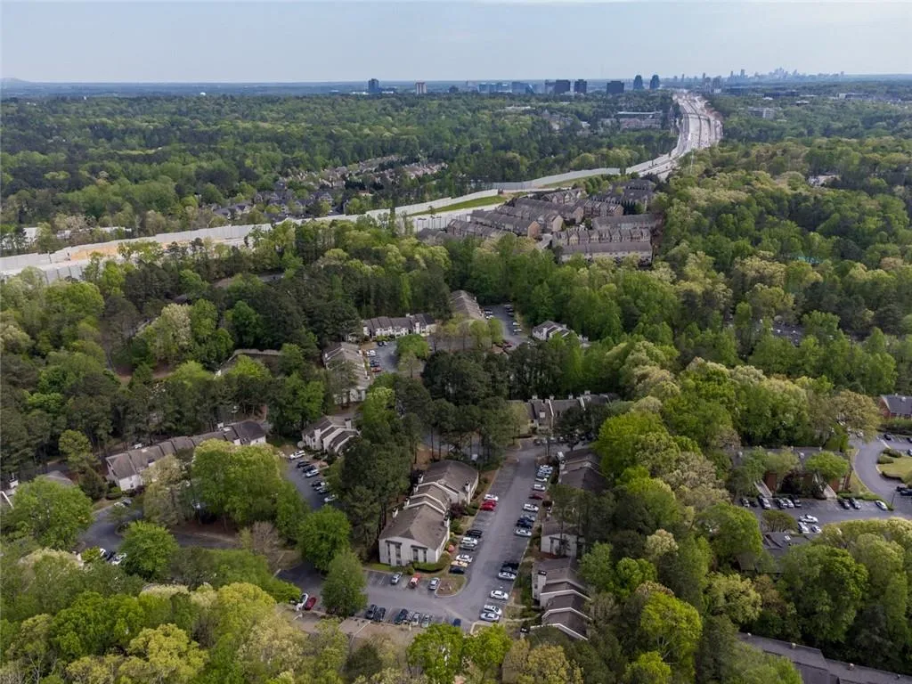 2209 Huntingdon Chase, Sandy Springs, Georgia 30350, 1 Bedroom Bedrooms, ,1 BathroomBathrooms,Residential,Sold,2209 Huntingdon Chase,7035298