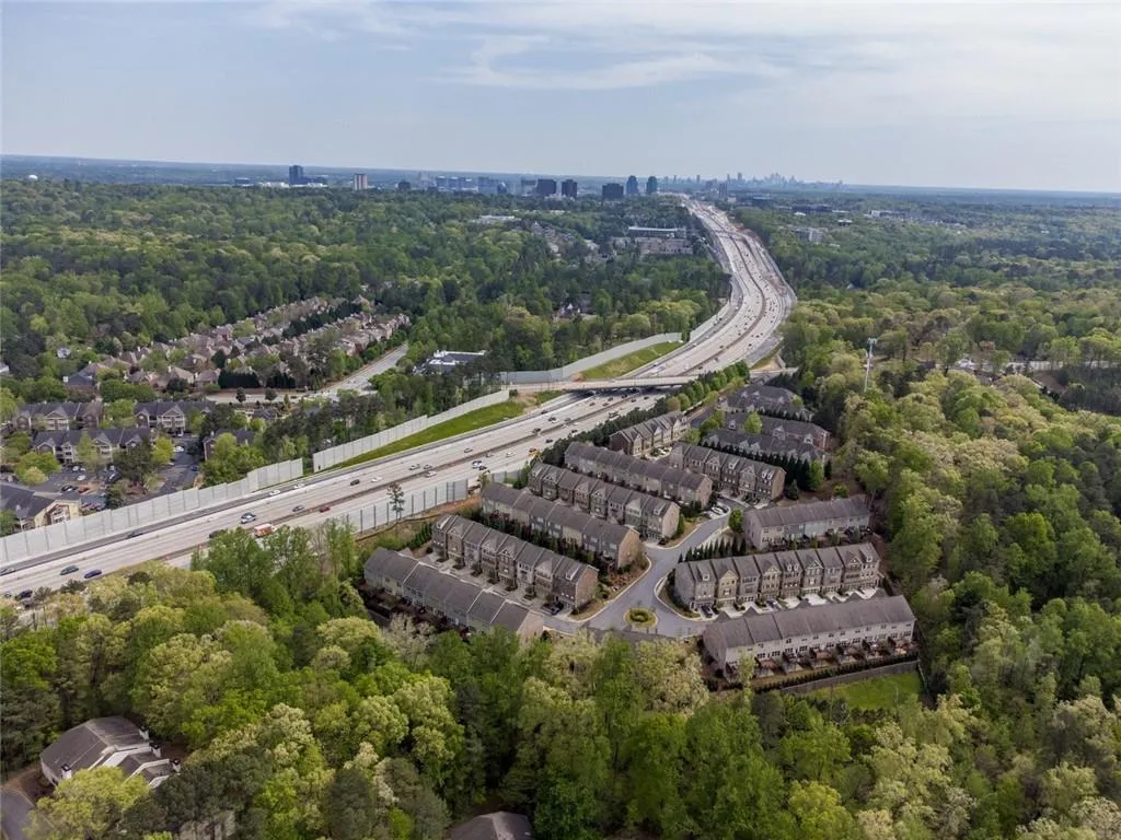 2209 Huntingdon Chase, Sandy Springs, Georgia 30350, 1 Bedroom Bedrooms, ,1 BathroomBathrooms,Residential,Sold,2209 Huntingdon Chase,7035298