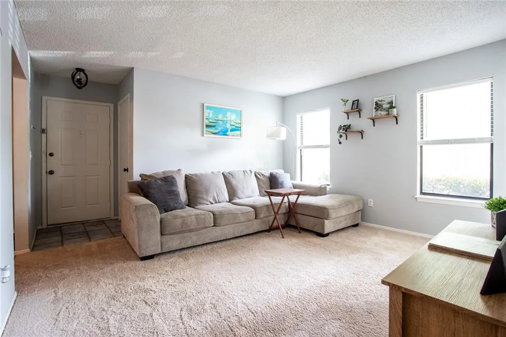 2209 Huntingdon Chase, Sandy Springs, Georgia 30350, 1 Bedroom Bedrooms, ,1 BathroomBathrooms,Residential,Sold,2209 Huntingdon Chase,7035298