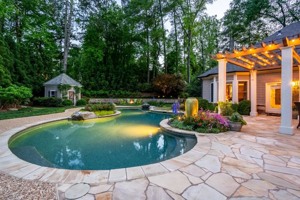 715 Glenairy Drive, Sandy Springs, Georgia 30328, 6 Bedrooms Bedrooms, ,4 BathroomsBathrooms,Residential,Sold,715 Glenairy Drive,6543812