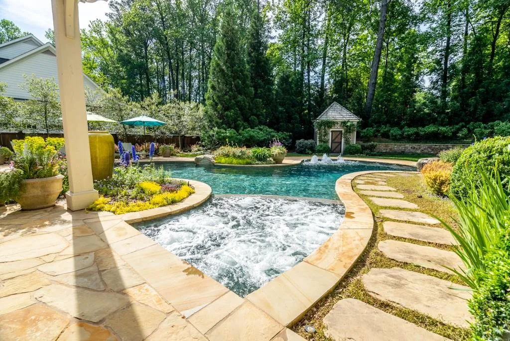 715 Glenairy Drive, Sandy Springs, Georgia 30328, 6 Bedrooms Bedrooms, ,4 BathroomsBathrooms,Residential,Sold,715 Glenairy Drive,6543812
