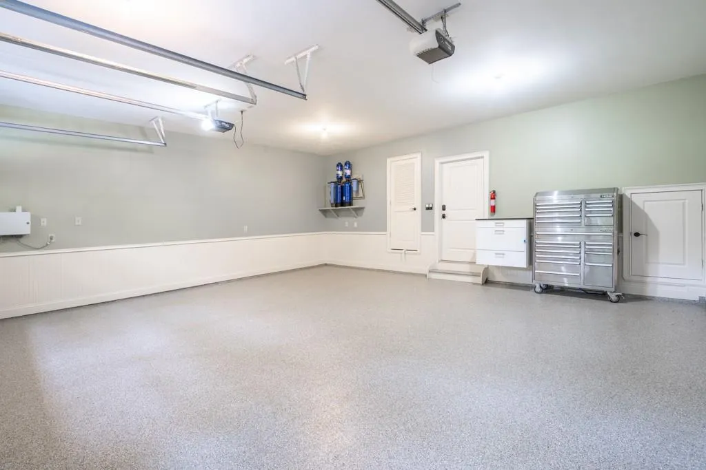 715 Glenairy Drive, Sandy Springs, Georgia 30328, 6 Bedrooms Bedrooms, ,4 BathroomsBathrooms,Residential,Sold,715 Glenairy Drive,6543812